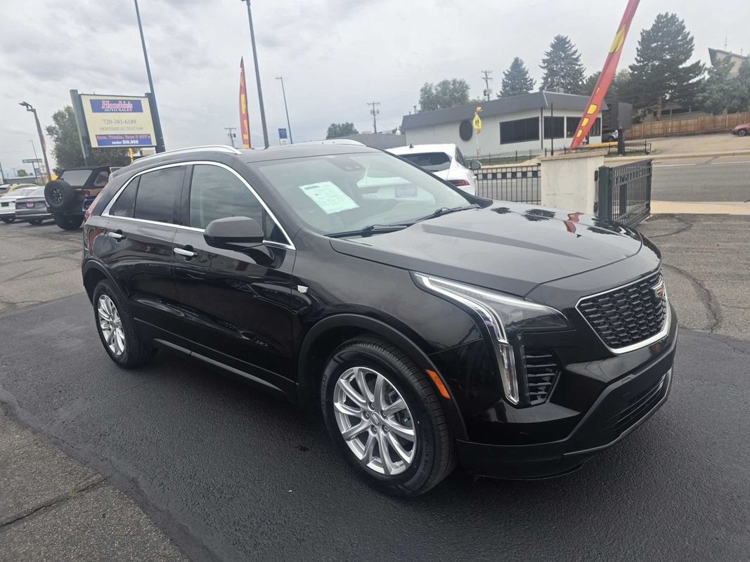 Used 2020 Cadillac XT4 Luxury w/ Cold Weather Package AWD/4WD image 7