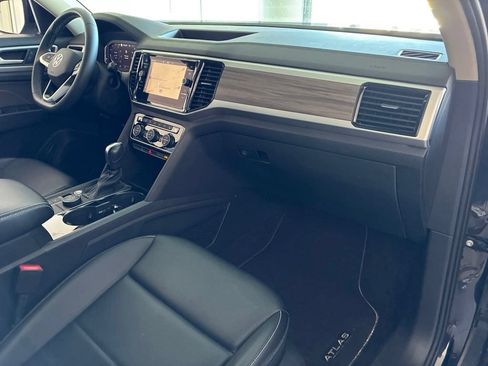 Used 2023 Volkswagen Atlas SEL AWD/4WD image 39