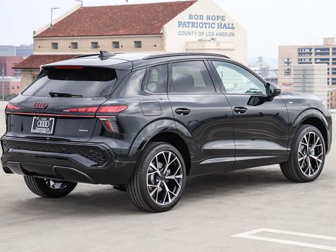 New 2026 Audi Q3 quattro 2.0T image 4
