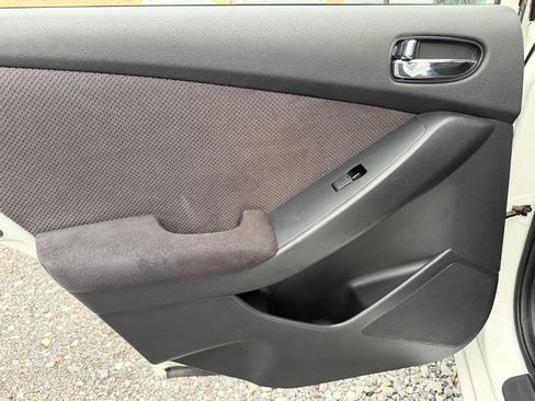 Used 2009 Nissan Altima 2.5 S w/ Convenience Pkg FWD image 32