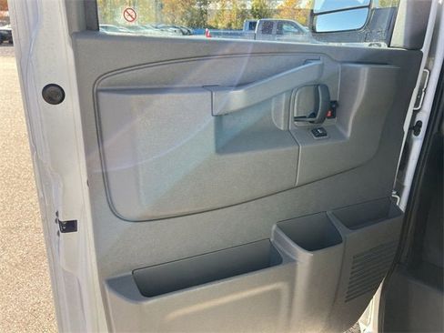 Used 2019 GMC Savana 2500 w/ Driver Convenience Package image 20