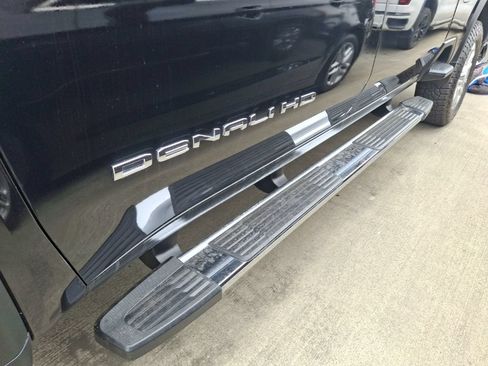 Used 2022 GMC Sierra 3500 Denali w/ Denali Ultimate Package AWD/4WD image 5