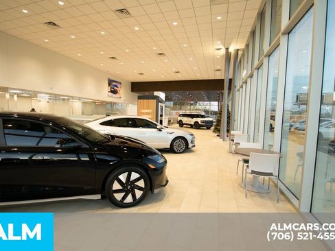 Used 2020 Land Rover Discovery Sport S R-Dynamic image 32