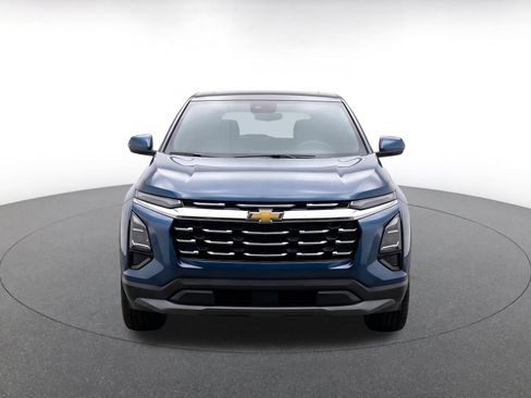 Used 2025 Chevrolet Equinox LT FWD image 2