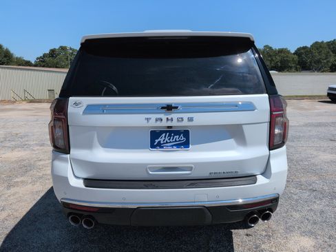 Used 2023 Chevrolet Tahoe Premier AWD/4WD image 4