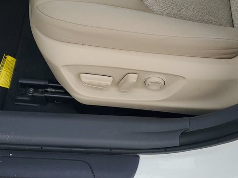 Used 2024 Toyota Camry LE FWD image 15