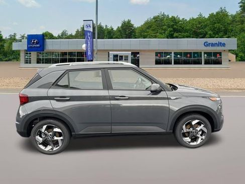 New 2026 Hyundai Venue SEL FWD image 4