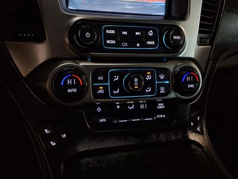 Used 2017 Chevrolet Suburban Premier image 26