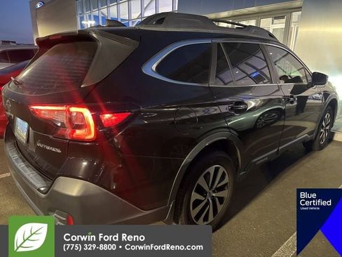 Used 2022 Subaru Outback Premium image 4