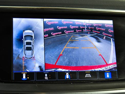 Used 2024 Buick Enclave Premium image 19