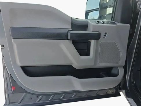 Used 2019 Ford F250 XL w/ STX Appearance Package AWD/4WD image 12