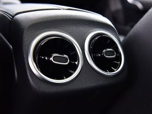 Used 2023 Mercedes-Benz CLA 250 4MATIC w/ Premium Package image 25