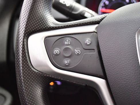 Used 2024 GMC Terrain SLE image 23