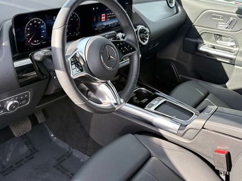 Certified 2025 Mercedes-Benz GLA 250 4MATIC image 10