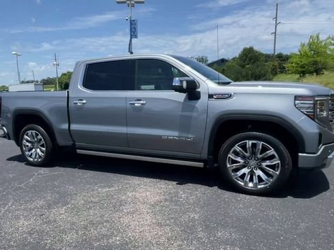 Used 2024 GMC Sierra 1500 Denali w/ Denali Reserve Package AWD/4WD image 2