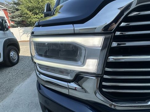 Used 2024 RAM 2500 Laramie w/ Towing Technology Group AWD/4WD image 25
