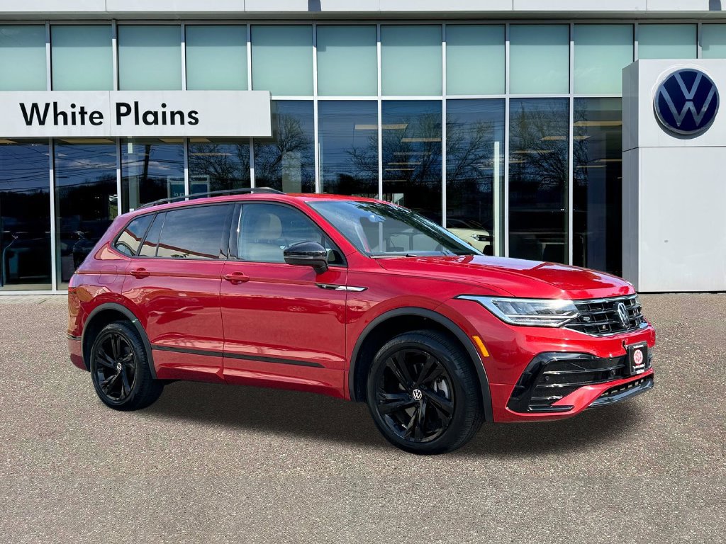 Used 2024 Volkswagen Tiguan SE R-Line AWD/4WD image 1