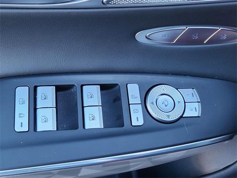 Used 2025 Genesis GV70 3.5T Sport w/ Sport Advanced Package image 20