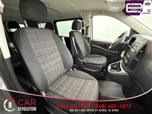 Used 2017 Mercedes-Benz Metris Passenger image 41