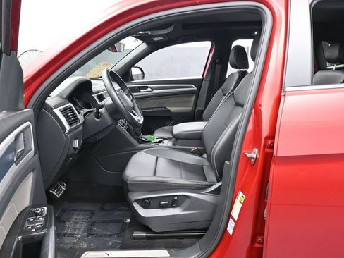 Used 2021 Volkswagen Atlas Cross Sport SE w/ Panoramic Sunroof Package FWD image 11