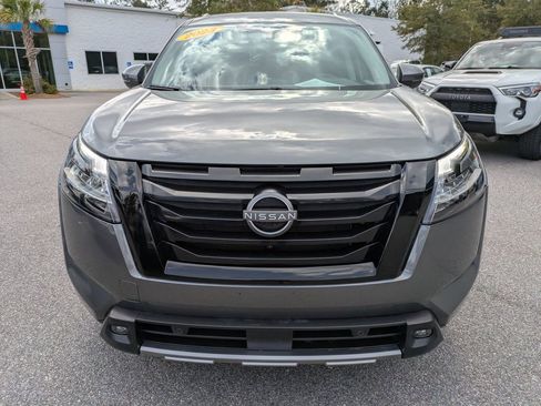 Used 2023 Nissan Pathfinder SL image 9