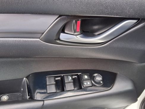 Used 2017 MAZDA CX-5 Sport FWD image 13