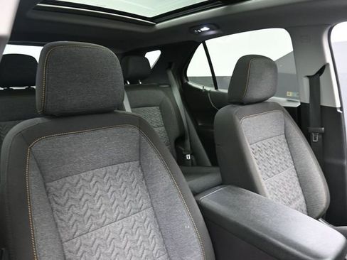 Used 2024 Chevrolet Equinox LT image 27