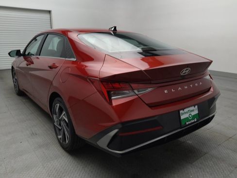 Used 2025 Hyundai Elantra SEL FWD image 5