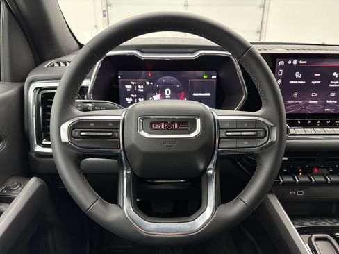 New 2026 GMC Canyon Elevation w/ Convenience Package RWD image 18