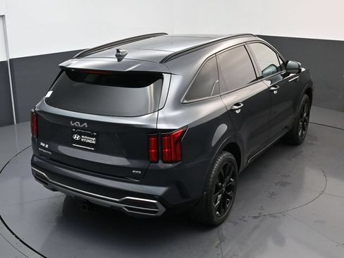 Used 2023 Kia Sorento SX AWD/4WD image 19