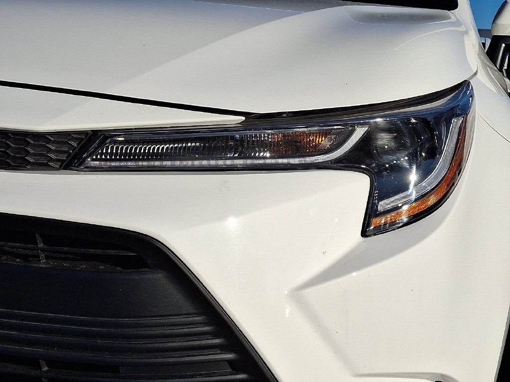 Used 2023 Toyota Corolla LE FWD image 8