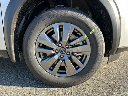 New 2025 Nissan Pathfinder SV w/ Black Appearance Package image 12