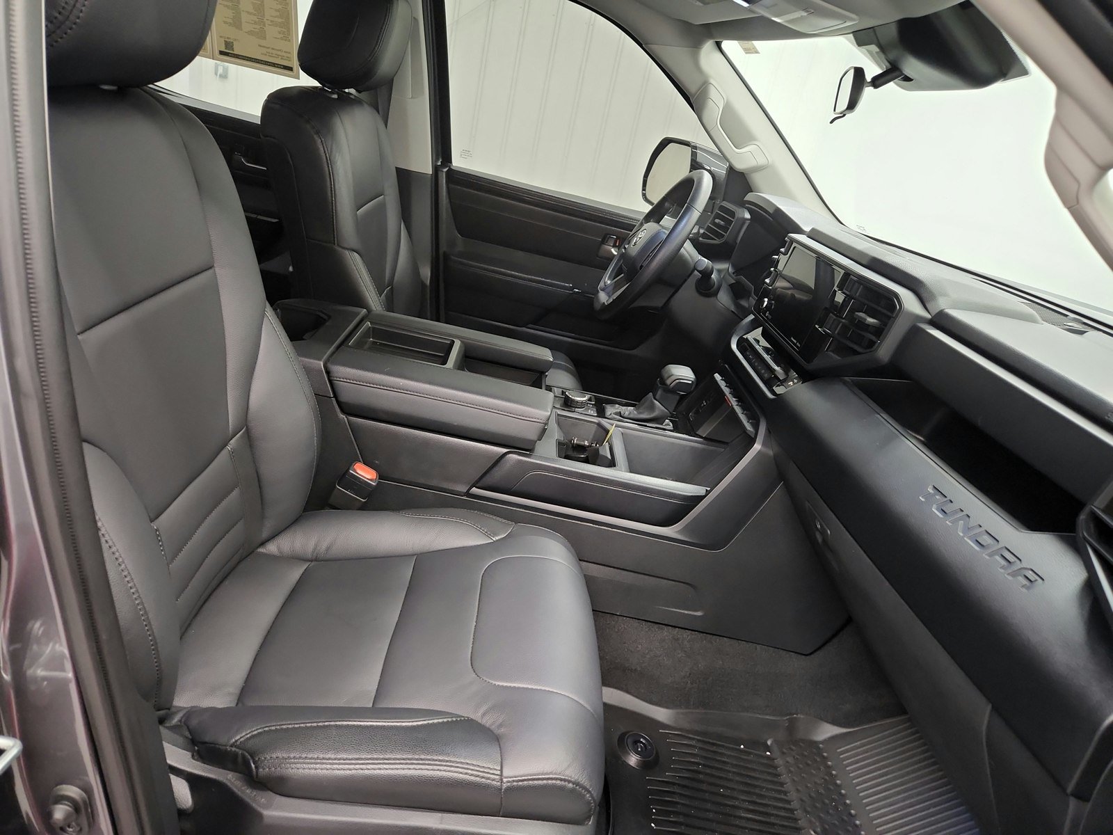 Used 2024 Toyota Tundra SR5 w/ SR5 Convenience Package AWD/4WD image 58