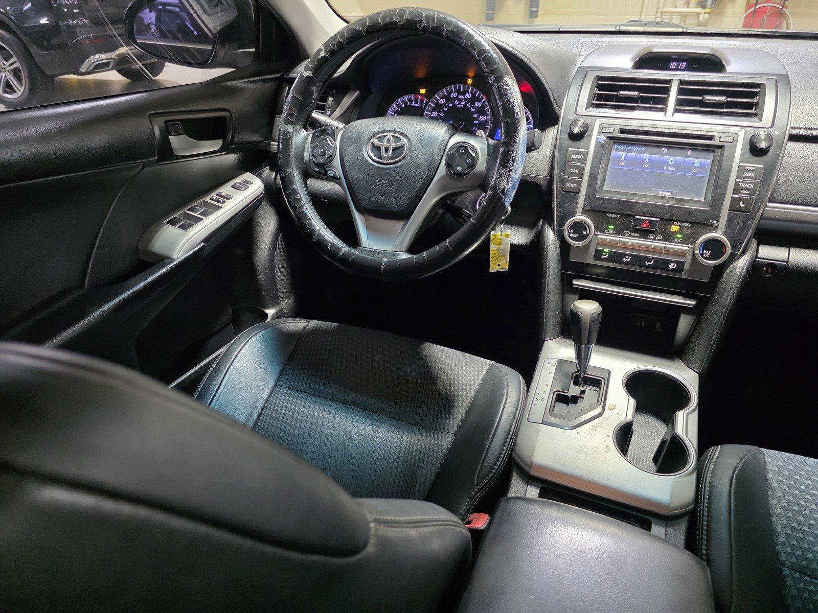 Used 2014 Toyota Camry SE w/ Fleet Convenience Package FWD image 15