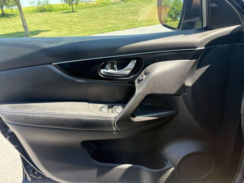 Used 2017 Nissan Rogue Sport SL w/ SL Premium Package AWD/4WD image 21
