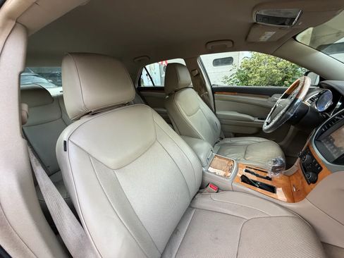 Used 2014 Chrysler 300 C RWD image 34