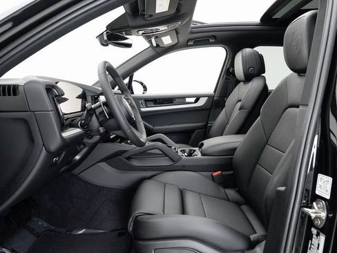 New 2026 Porsche Cayenne image 6