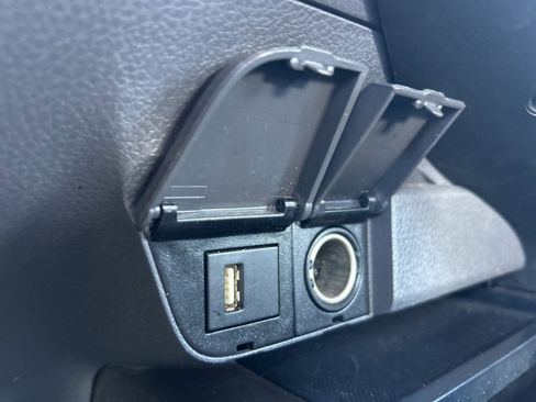 Used 2023 Toyota Camry SE image 21