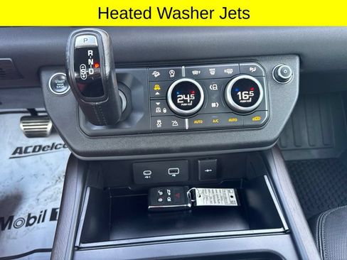 Used 2021 Land Rover Defender 90 X-Dynamic S AWD/4WD image 37