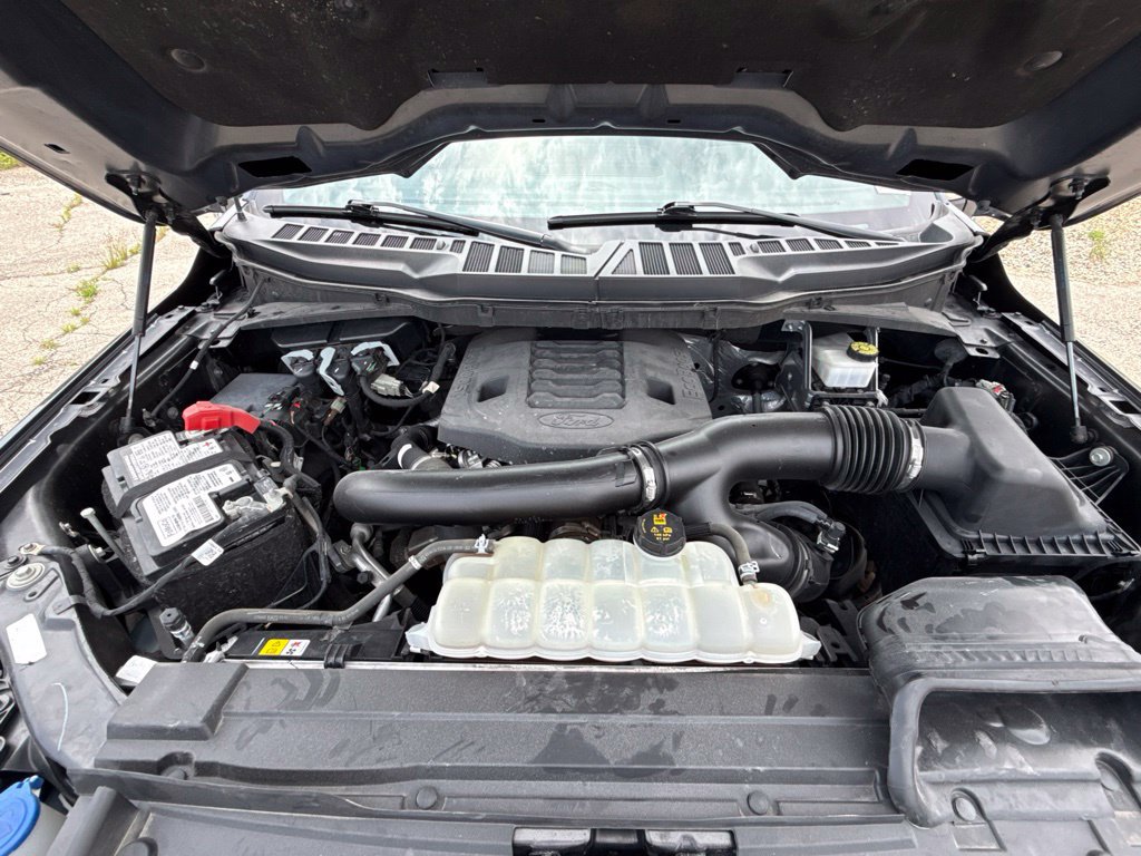 Used 2021 Ford F150 Lariat w/ Equipment Group 502A High AWD/4WD image 4
