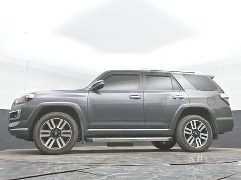 Used 2017 Toyota 4Runner Limited AWD/4WD image 30