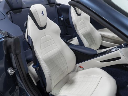 Used 2025 Ferrari Roma Spider image 66