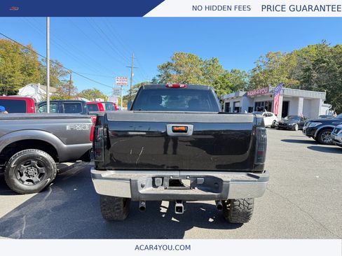 Used 2010 Chevrolet Silverado 2500 LT w/ Interior Plus Package AWD/4WD image 8