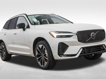 New 2026 Volvo XC60 B5 Plus w/ Climate Package PRO