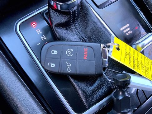 Used 2026 Jeep Compass Limited image 15