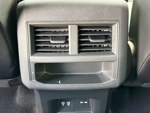 Used 2023 Volkswagen Atlas Cross Sport SE w/ Panoramic Sunroof Package FWD image 19