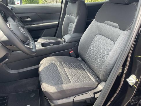 New 2026 Nissan Kicks SV w/ Cold Weather Package FWD image 19