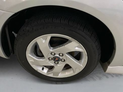 Used 2007 Pontiac Vibe w/ Security Package FWD image 20