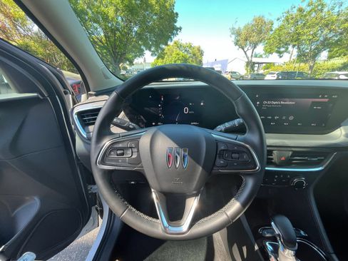 Used 2025 Buick Encore GX Preferred FWD image 31