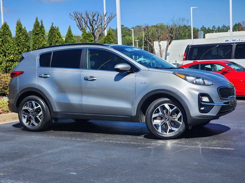 Used 2022 Kia Sportage EX image 3